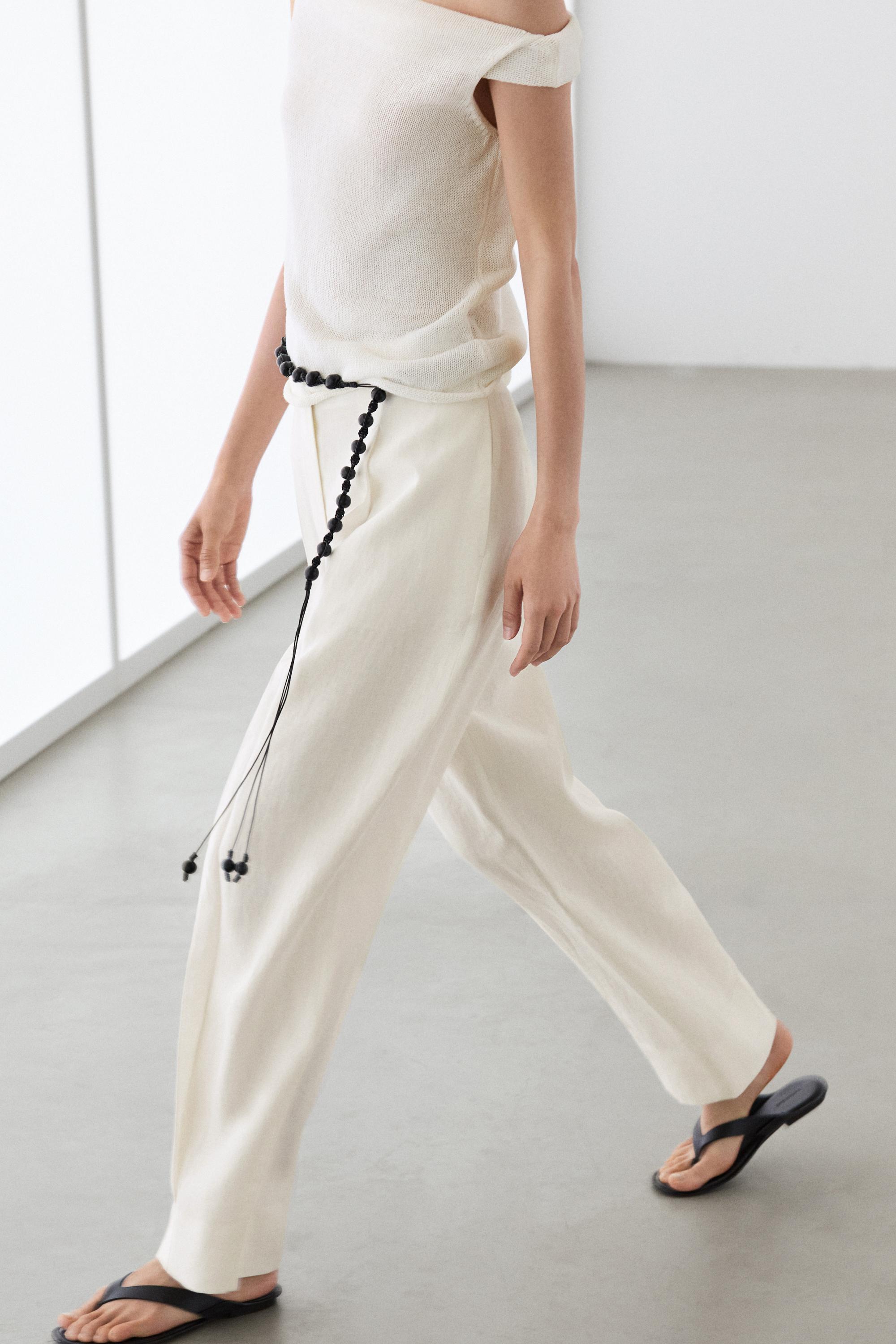 Linen trousers with darts